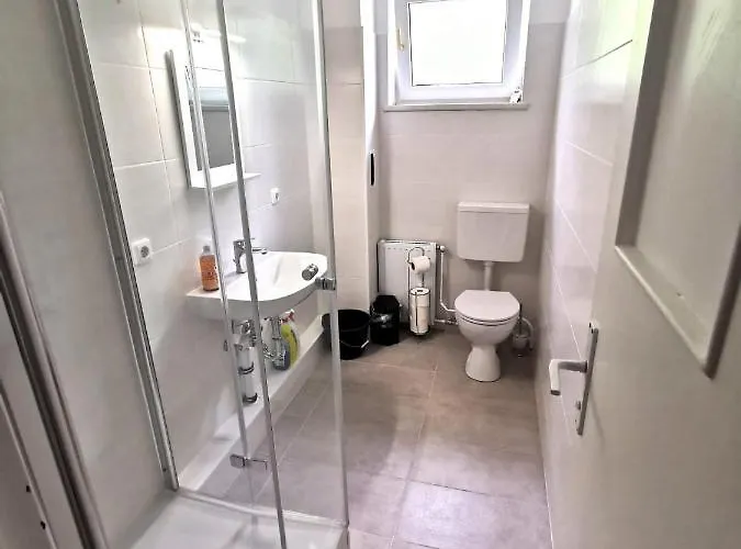 Monteurzimmer Neukoelln Apartamento *